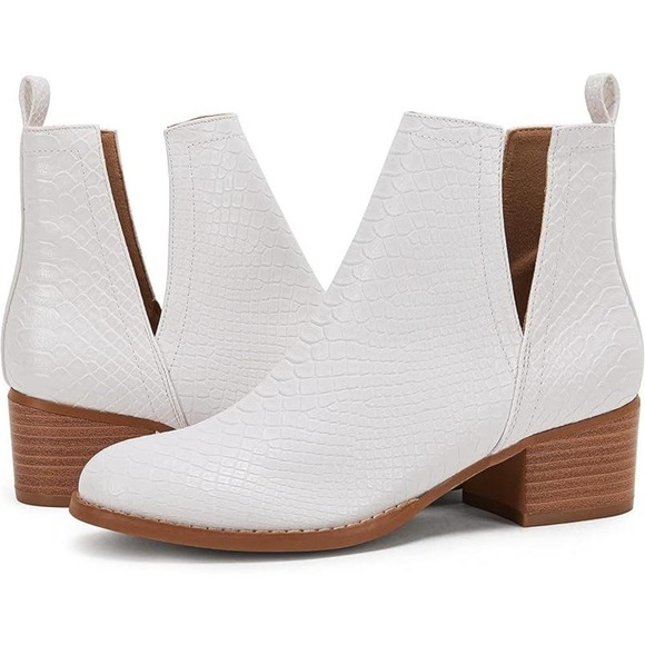 Women's V Cut Ankle Booties Heel Perforated Slip Faux Leather Western Boots - Picture 4 of 6